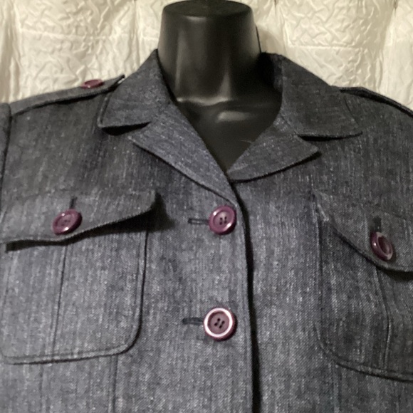 Elegant Navy Women's Blazer - Picture 2 of 6